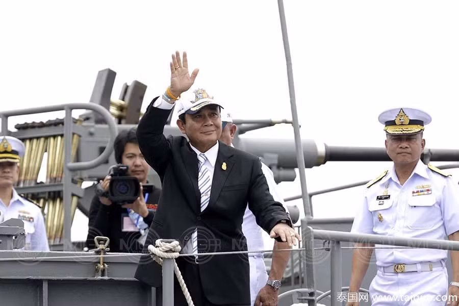泰国举行东盟成立50周年国际舰队检阅活动 ảnh 1