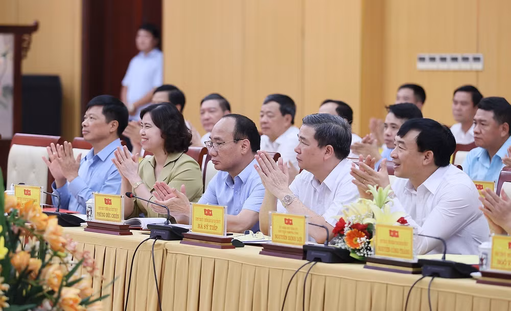范明政:北宁省须推进经济、文化社会和环保和谐共进 ảnh 2 范明政:北宁省须推进经济、文化社会和环保和谐共进 ảnh 2