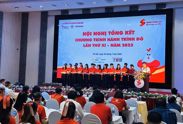 2023年“红色之旅” 无偿献血活动采集血液量数十万单位 ảnh 1 2023年“红色之旅” 无偿献血活动采集血液量数十万单位 ảnh 1