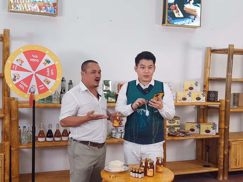 河内在抖音平台上推广“ 一乡一品”产品和各地特产 ảnh 1 河内在抖音平台上推广“ 一乡一品”产品和各地特产 ảnh 1
