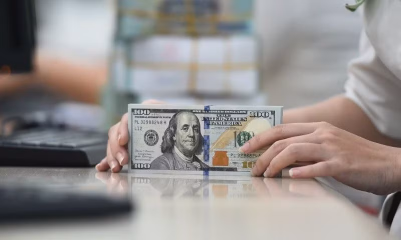 10月23日上午越南各家商业银行美元卖出价大幅下降 ảnh 1 10月23日上午越南各家商业银行美元卖出价大幅下降 ảnh 1