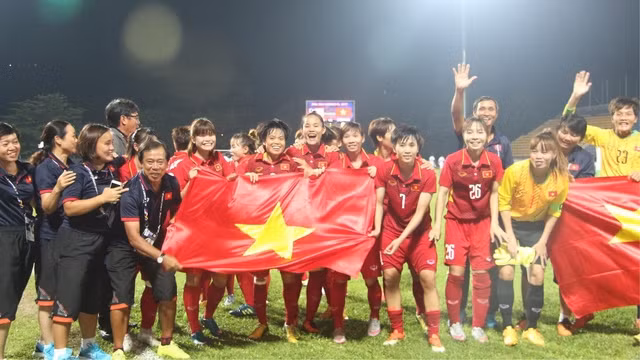 第29届东南亚运动会:越南女足队以6-0击败马来西亚女足队夺得金牌 ảnh 1 第29届东南亚运动会:越南女足队以6-0击败马来西亚女足队夺得金牌 ảnh 1