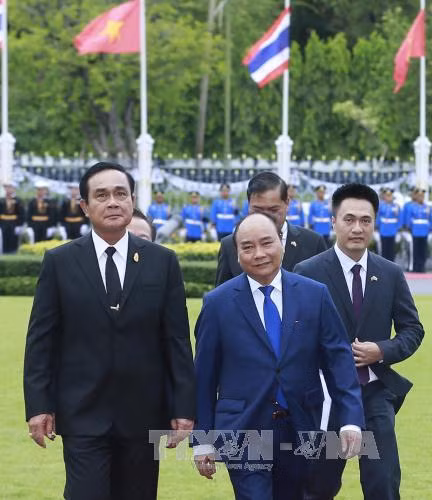 越泰发表联合声明 加强两国战略伙伴关系 ảnh 1