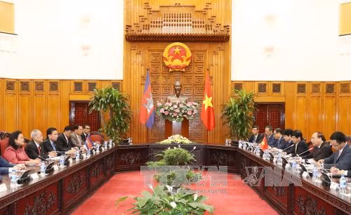 越南领导人会见柬埔寨参议院第一副主席奈北纳 ảnh 1