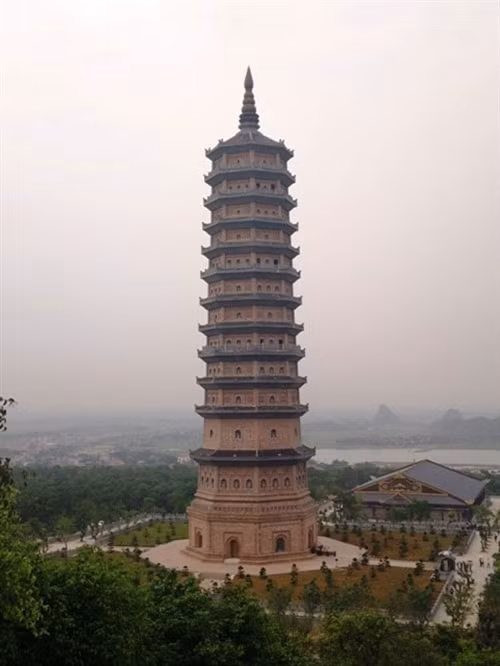 越南著名的五座寺里温暖人情的盂兰盆节 ảnh 2