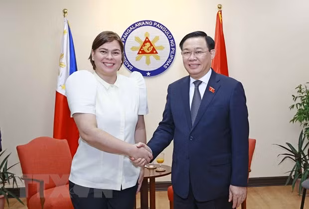 越南国会主席王廷惠会见菲律宾副总统萨拉·杜特尔特 ảnh 1 越南国会主席王廷惠会见菲律宾副总统萨拉·杜特尔特 ảnh 1