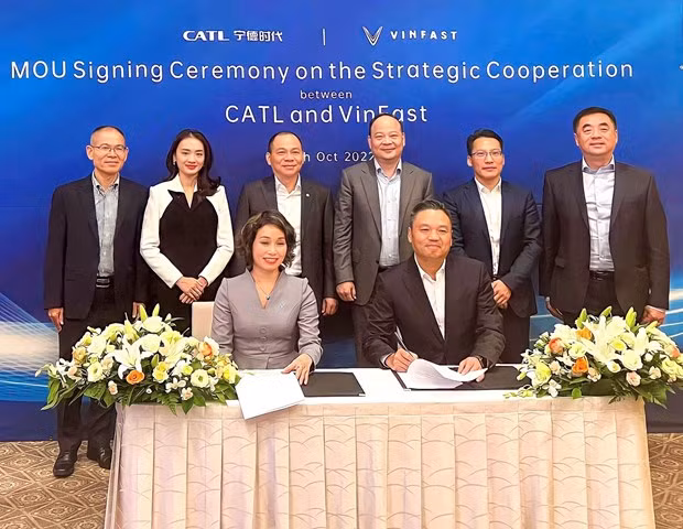 CATL和VinFast推动全球战略合作以研发电动汽车 ảnh 1 CATL和VinFast推动全球战略合作以研发电动汽车 ảnh 1