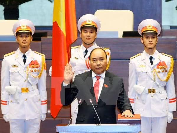 第十四届国会一次会议：阮春福当选越南政府总理 ảnh 1