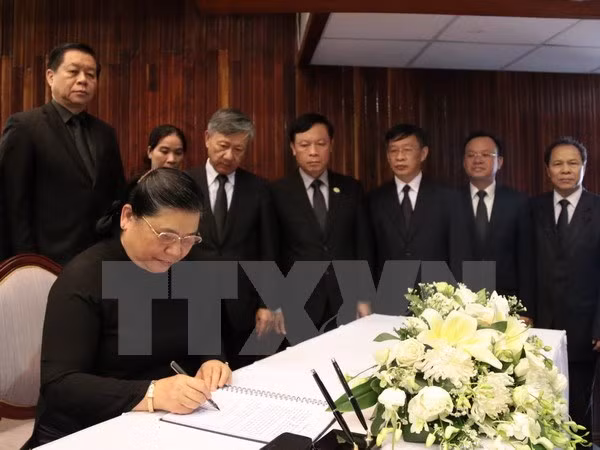 老挝为前国会主席沙曼·维亚吉举行隆重葬礼 ảnh 1 老挝为前国会主席沙曼·维亚吉举行隆重葬礼 ảnh 1
