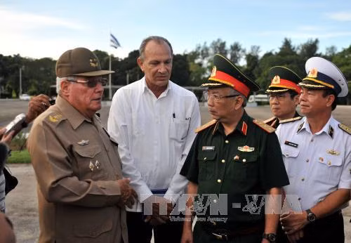 越南国防部高级代表团对古巴进行正式友好访问 ảnh 1 越南国防部高级代表团对古巴进行正式友好访问 ảnh 1