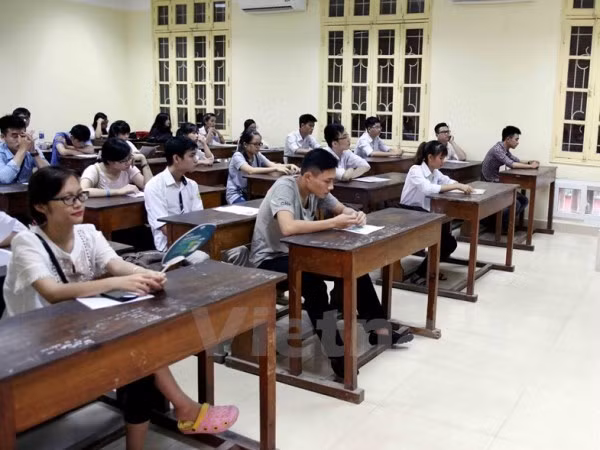 87万多名学生进入国家高中考试第一天 ảnh 1