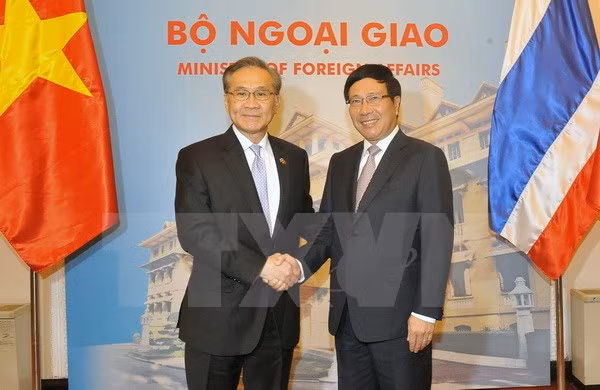 越南政府副总理兼外长范平明与泰国外长敦·帕马威奈举行会谈 ảnh 1 越南政府副总理兼外长范平明与泰国外长敦·帕马威奈举行会谈 ảnh 1