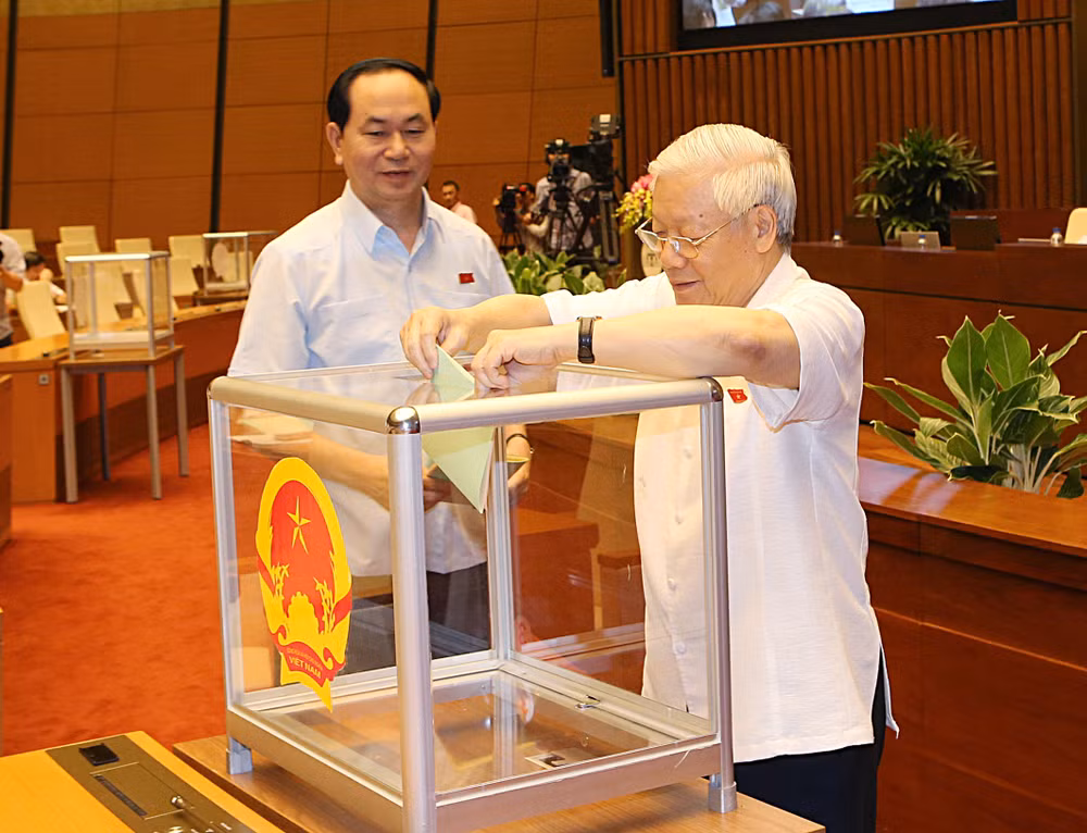 越南第十四届国会第一次会议发表第二号公报 ảnh 1