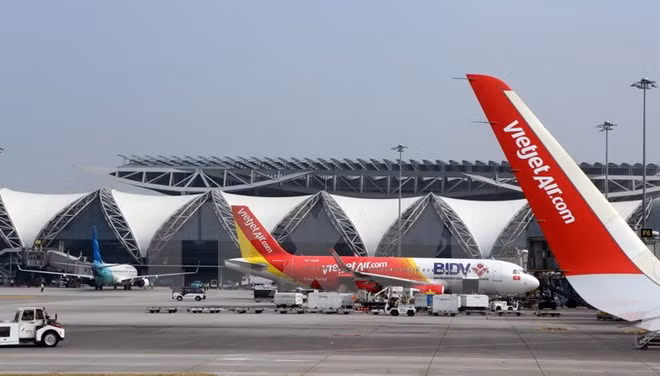 越捷航空因尼伯特台风取消多个往返中国台湾航班 ảnh 1 越捷航空因尼伯特台风取消多个往返中国台湾航班 ảnh 1