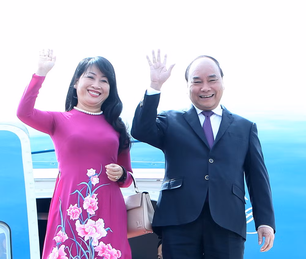阮春福总理抵达蒙古首都乌兰巴托 开始对蒙古进行正式访问 ảnh 1 阮春福总理抵达蒙古首都乌兰巴托 开始对蒙古进行正式访问 ảnh 1