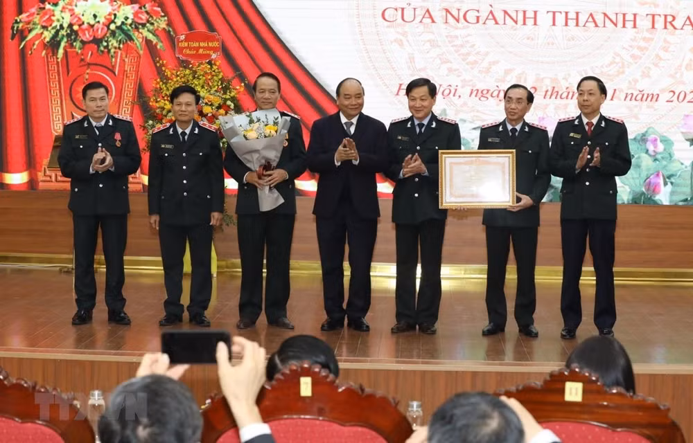 阮春福总理：监察总署的地位与威望不断提升 ảnh 1