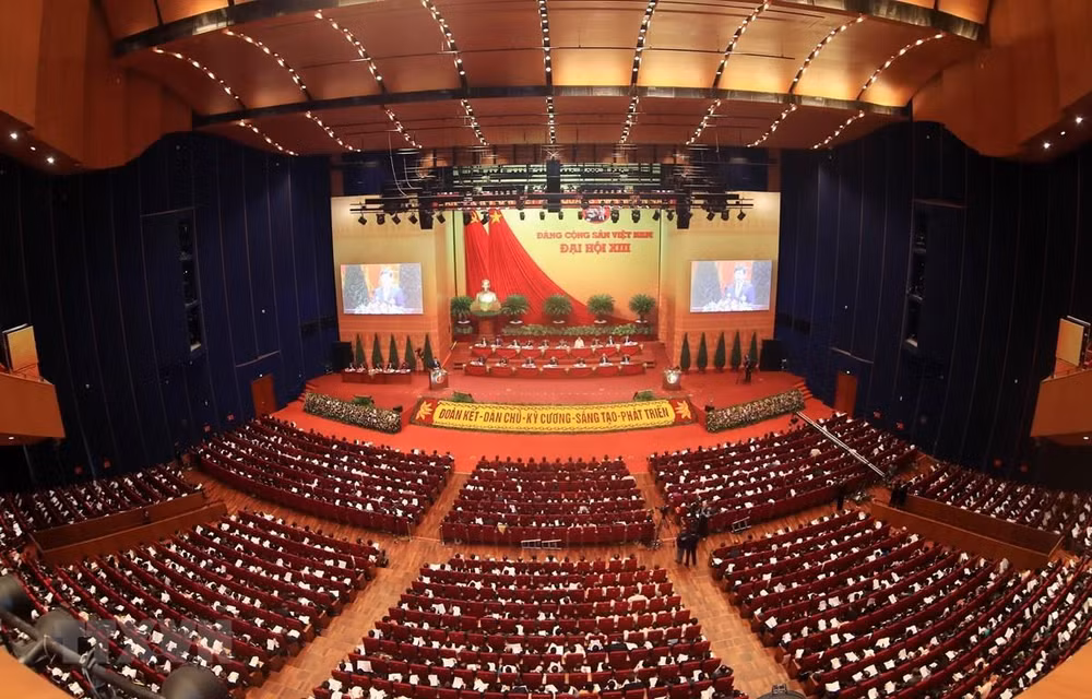老挝媒体:越共十三大成为越南共产党强劲发展的又一大里程碑 ảnh 1 老挝媒体:越共十三大成为越南共产党强劲发展的又一大里程碑 ảnh 1