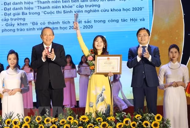 张和平副总理:凝聚大学生智慧和先锋力量 ảnh 1 张和平副总理:凝聚大学生智慧和先锋力量 ảnh 1