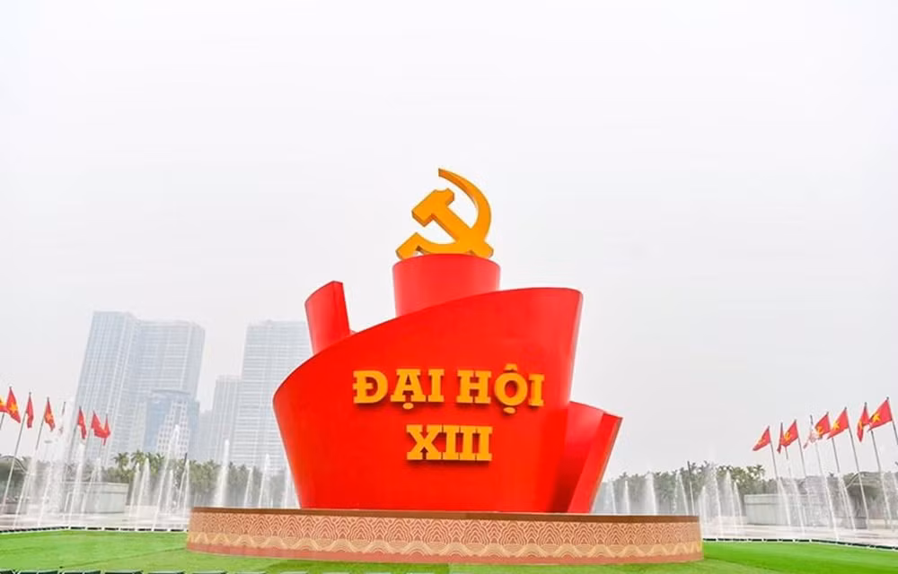 喜迎越共十三大:俄罗斯专家强调越南共产党永远是人民的党、为民的党 ảnh 2 喜迎越共十三大:俄罗斯专家强调越南共产党永远是人民的党、为民的党 ảnh 2