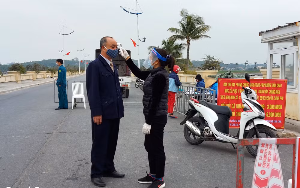 新冠肺炎疫情：广宁省与海阳省携手开展密切接触者追踪排查工作 ảnh 1