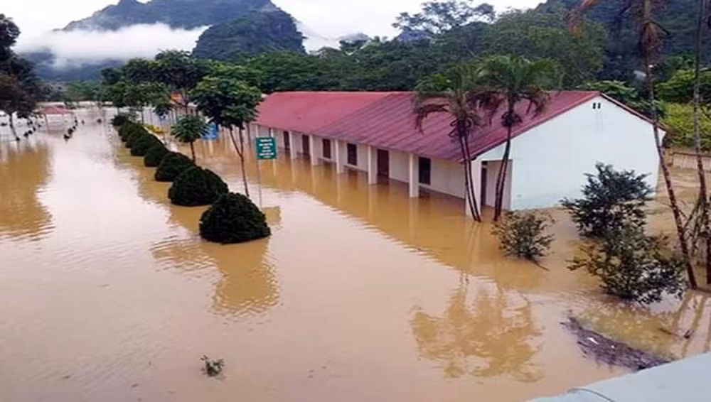 暴雨洪水袭击越南北部山区各省造成严重的损失 ảnh 1