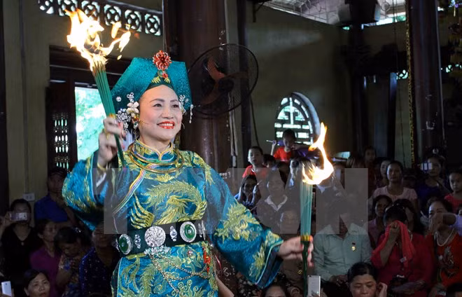 林宫圣母祭祀信仰节在安沛省精彩举行 ảnh 1 林宫圣母祭祀信仰节在安沛省精彩举行 ảnh 1