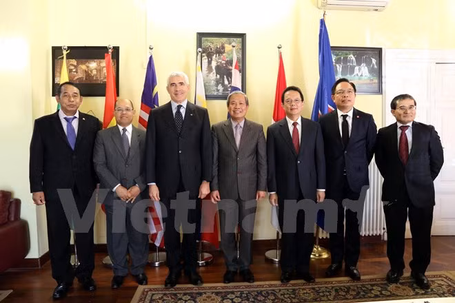 越南主持东盟驻罗马委员会例行会议 ảnh 1