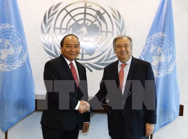 越南政府总理阮春福与联合国秘书长举行会谈 ảnh 1 越南政府总理阮春福与联合国秘书长举行会谈 ảnh 1