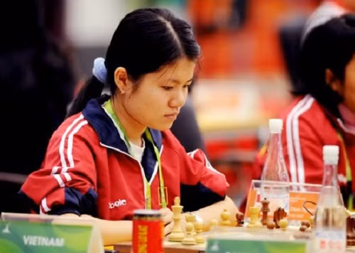 2017亚洲国际象棋个人锦标赛:范黎草原击败中国棋手雷挺婕 ảnh 1 2017亚洲国际象棋个人锦标赛:范黎草原击败中国棋手雷挺婕 ảnh 1
