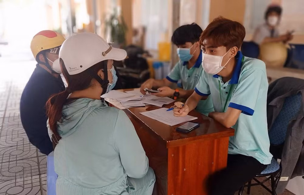 社区咨询小组在越南艾滋病防治中发挥着重要的作用 ảnh 1 社区咨询小组在越南艾滋病防治中发挥着重要的作用 ảnh 1