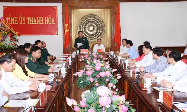 越南人民军总政治局主任吴春历大将赴清化省调研指导工作 ảnh 1 越南人民军总政治局主任吴春历大将赴清化省调研指导工作 ảnh 1