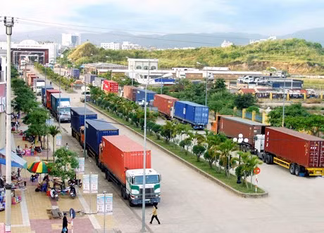 广宁省对外公布芒街口岸经济区各规划 ảnh 1