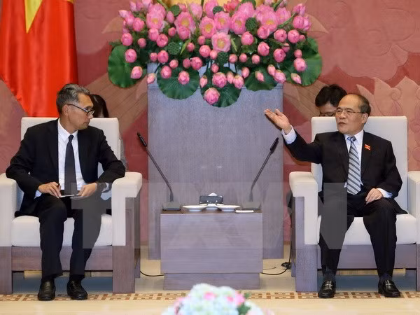 国会主席阮生雄会见世行驻各国首席代表 ảnh 1 国会主席阮生雄会见世行驻各国首席代表 ảnh 1