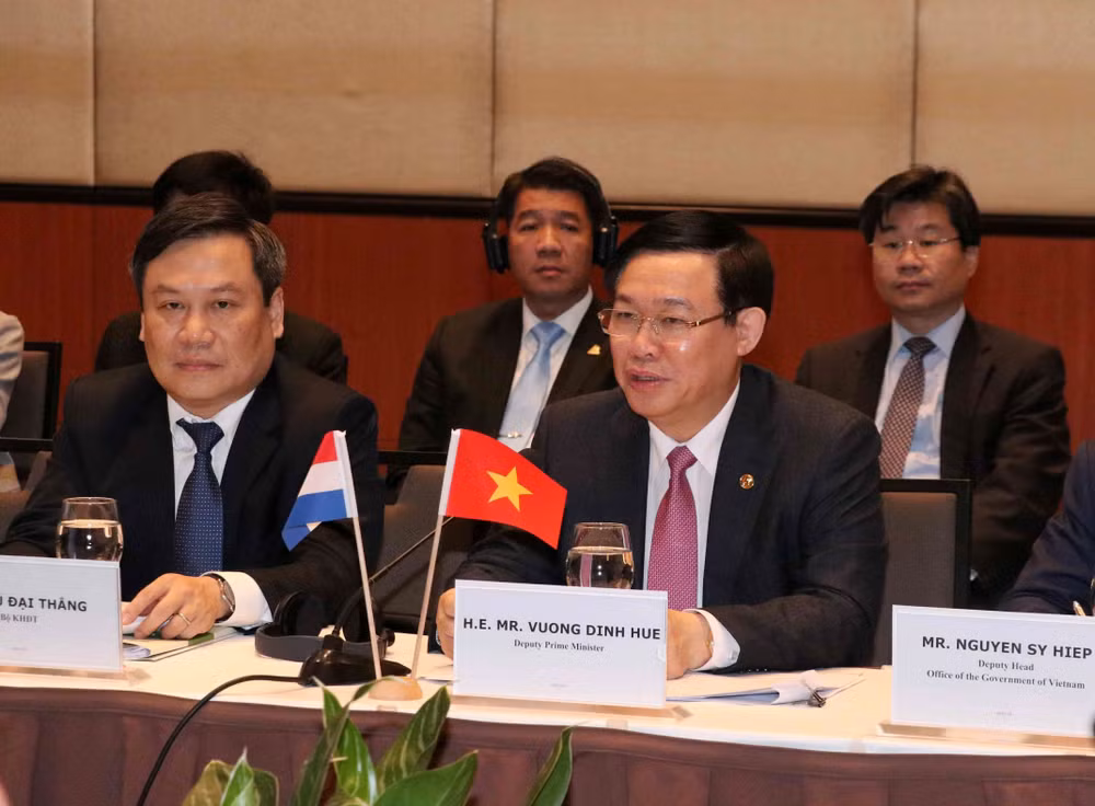 荷兰首相：继续消除障碍 敞开越荷企业投资合作大门 ảnh 2