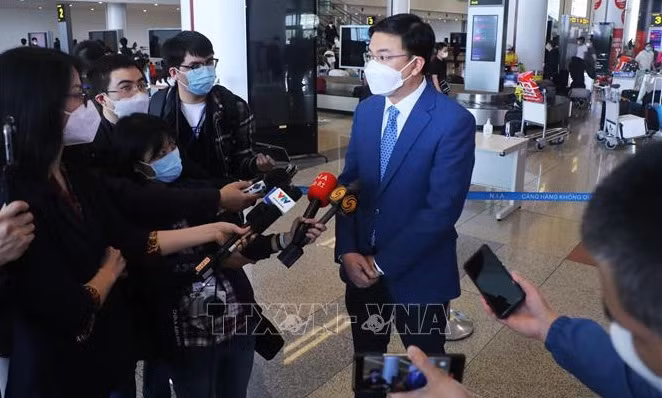 越南外交部副部长范光校：越南人基本上已撤出乌克兰战区 ảnh 1