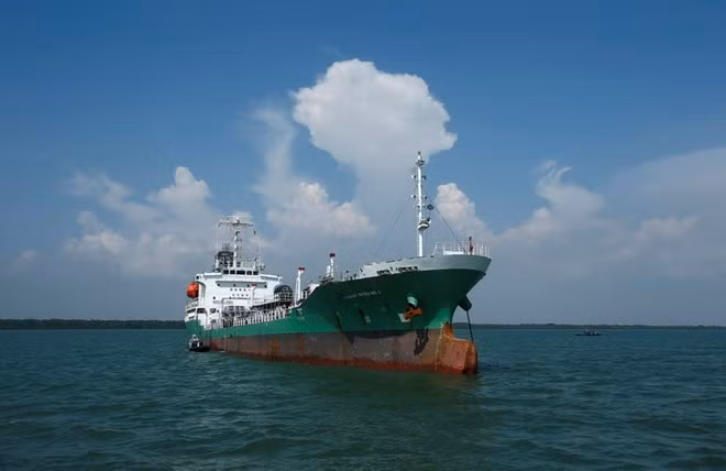 泰国油轮在马来西亚附近海域遭遇海盗 油料被抢空 ảnh 1