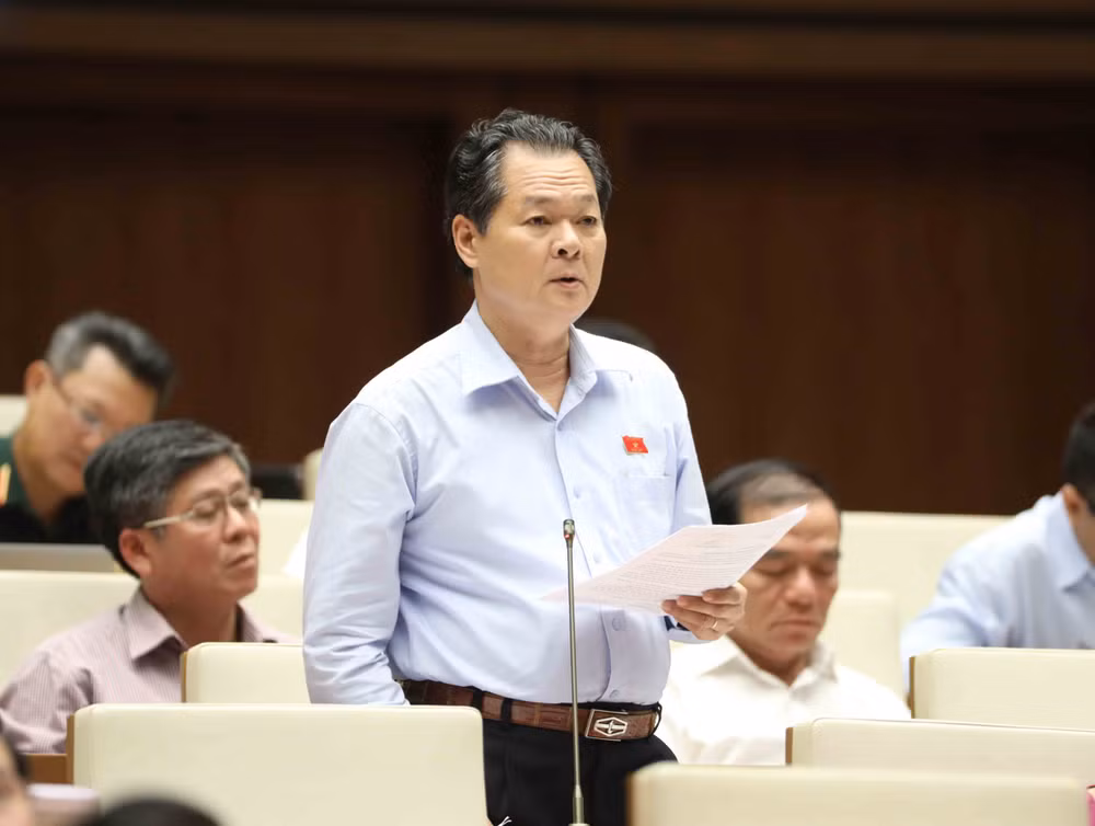 越南第十四届国会第三次会议发表第十二号公报 ảnh 1