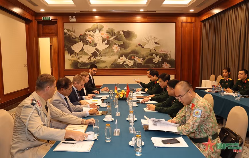 越德两国加强在军事国防法律领域的合作 ảnh 1 越德两国加强在军事国防法律领域的合作 ảnh 1