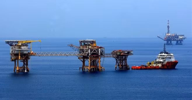 俄驻越大使撰文纪念Vietsovpetro联营体成立40周年和开采工业燃气35周年 ảnh 1 俄驻越大使撰文纪念Vietsovpetro联营体成立40周年和开采工业燃气35周年 ảnh 1