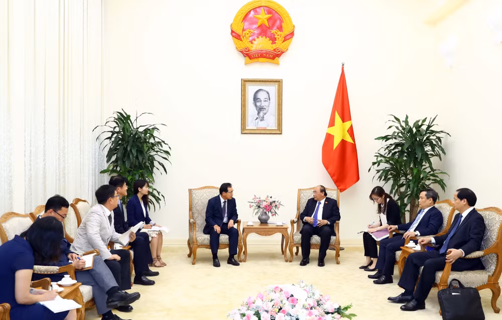 阮春福:三星公司在加大对电子产品组装投资力度的同时要提升技术发展能力 ảnh 2 阮春福:三星公司在加大对电子产品组装投资力度的同时要提升技术发展能力 ảnh 2
