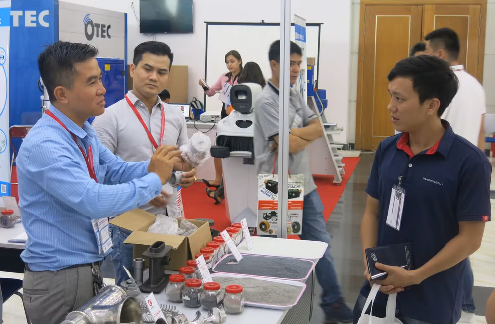2019年越南工业制造展在平阳省举行 ảnh 2 2019年越南工业制造展在平阳省举行 ảnh 2