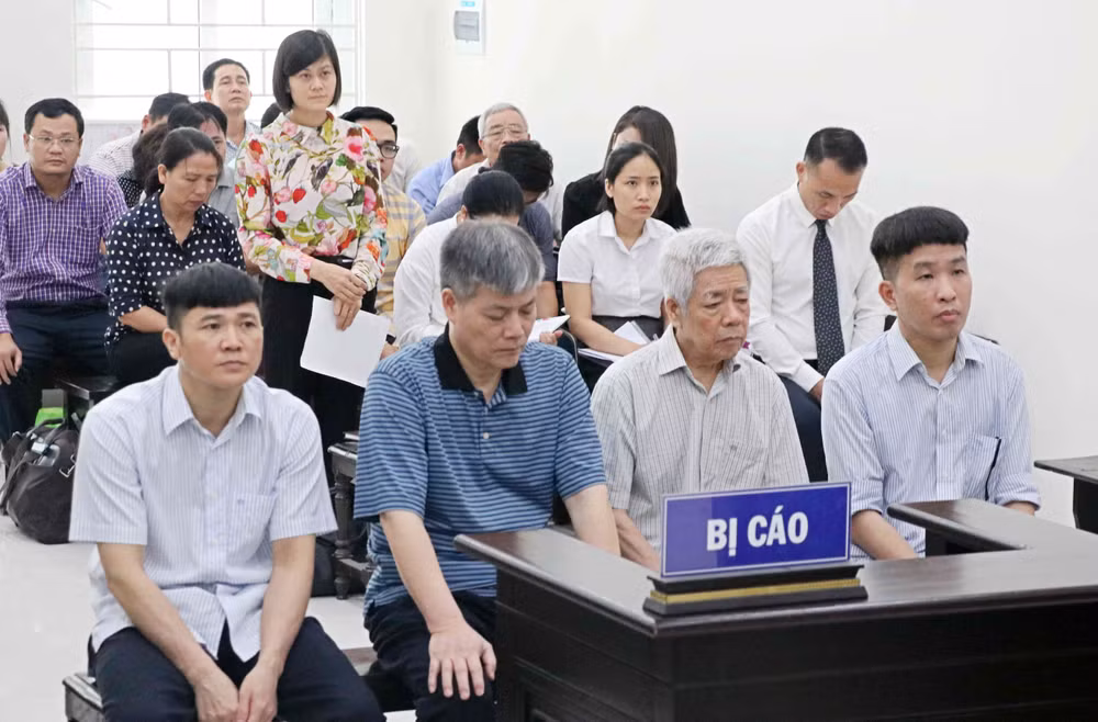 Vinashin前董事长阮玉事涉嫌滥用职权被建议判处18至20年有期徒刑 ảnh 1