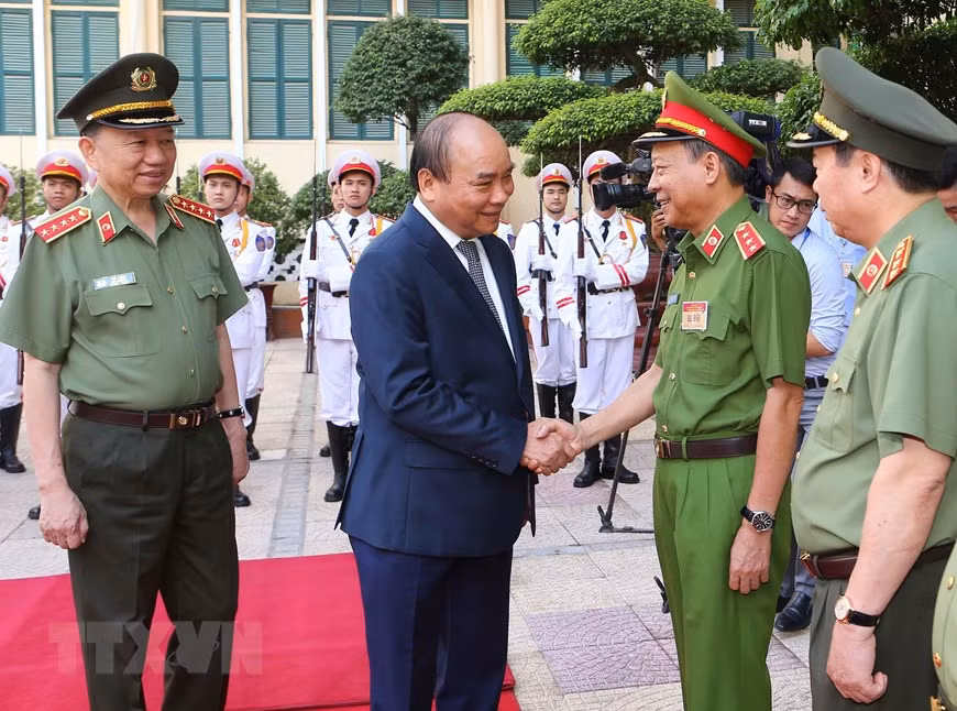 阮春福:保障政治安全和社会治安秩序是人民公安力量的历史使命 ảnh 1 阮春福:保障政治安全和社会治安秩序是人民公安力量的历史使命 ảnh 1