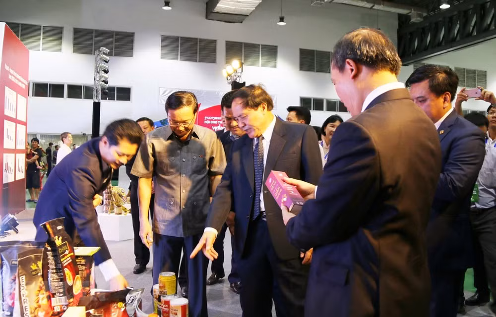 2019年越老贸易博览会——加强两国全面合作的良机 ảnh 1 2019年越老贸易博览会——加强两国全面合作的良机 ảnh 1