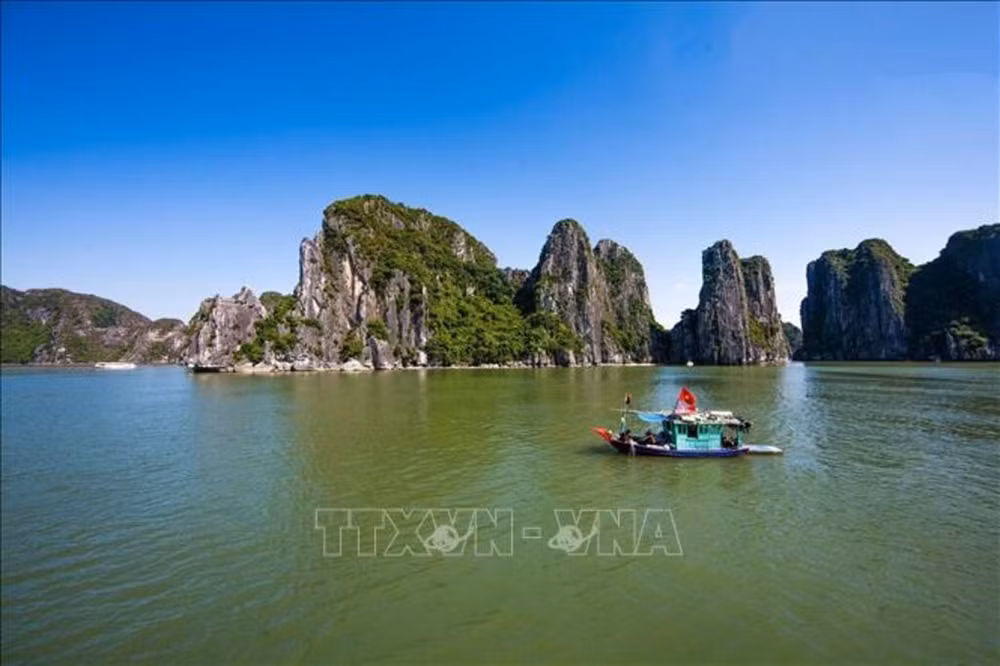 将越南广宁省下龙湾—拜子龙湾打造成景观天堂 ảnh 1 将越南广宁省下龙湾—拜子龙湾打造成景观天堂 ảnh 1
