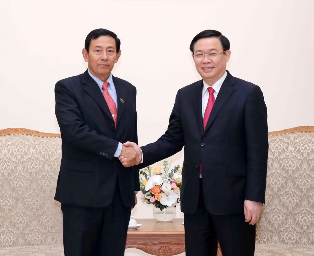 政府副总理王廷惠会见缅甸巩固与发展党高级代表团 ảnh 2