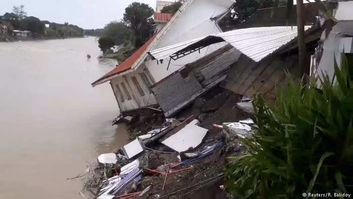 台风乌斯曼袭击菲律宾 已致近70人死亡 ảnh 1 台风乌斯曼袭击菲律宾 已致近70人死亡 ảnh 1