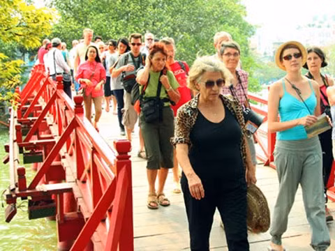 越南旅游业力争2019年接待国际游客1800万人次 ảnh 1