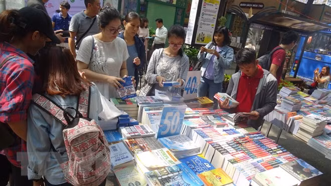 胡志明市努力培养孩子的阅读习惯 ảnh 1 胡志明市努力培养孩子的阅读习惯 ảnh 1
