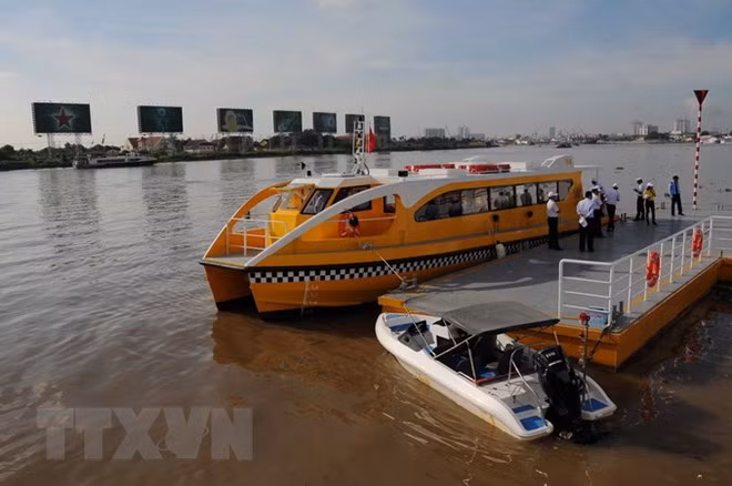 胡志明市水路旅行潜力仍有待挖掘 ảnh 1